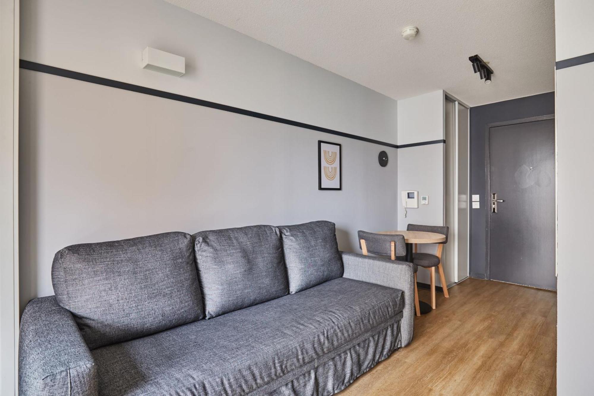 Comfort Suite (2-4 Adults)